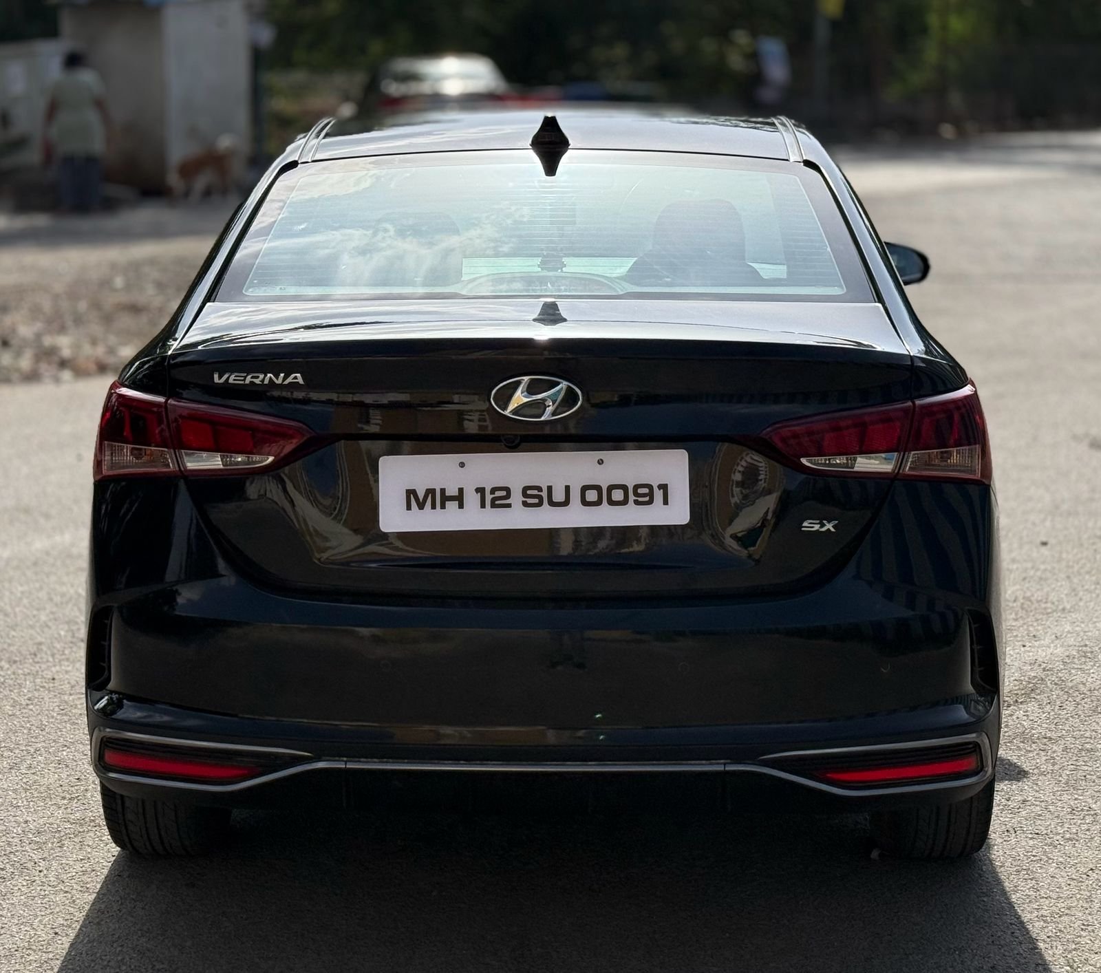 Verna SX Auto Black